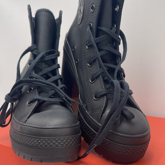 Converse WMNS CHUCK 70 DE LUXE HEEL HI BLACK/BLACK/WHITE A06145C Platforms Snkrs - Picture 5 of 16